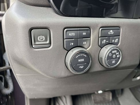 Used 2022 Chevrolet Silverado 1500 LT Trail Boss w/ LPO, Dark Essentials Package AWD/4WD image 20