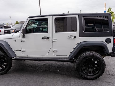 Used 2018 Jeep Wrangler Unlimited Sport S AWD/4WD image 13