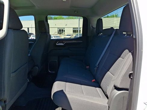 Used 2022 Chevrolet Silverado 1500 LT AWD/4WD image 12
