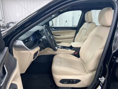 New 2025 Jeep Grand Cherokee L Limited w/ Luxury Tech Group II