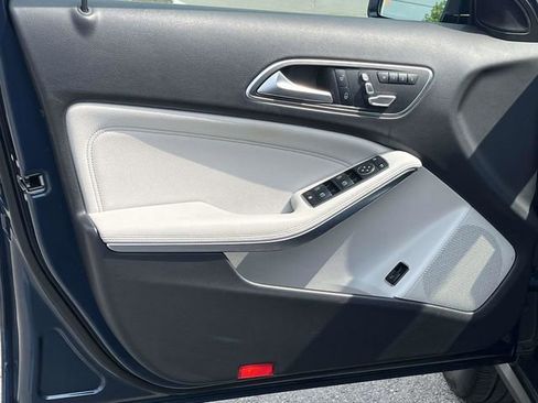 Used 2020 Mercedes-Benz GLA 250 w/ Premium Package image 14