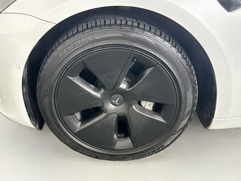 Used 2021 Tesla Model 3 Standard Range Plus RWD image 11
