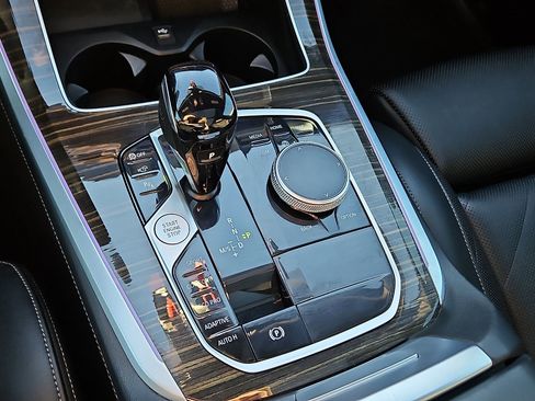 Used 2023 BMW X5 sDrive40i w/ Climate Comfort Package image 15