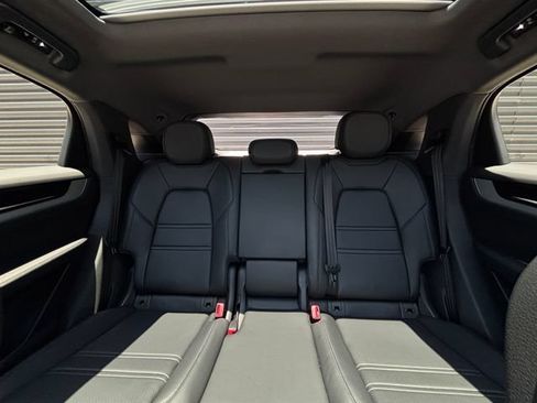 Used 2025 Porsche Cayenne S AWD/4WD image 28