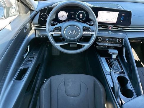 Used 2024 Hyundai Elantra SEL image 21