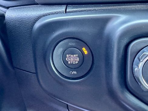 Used 2022 Jeep Wrangler Sport AWD/4WD image 28