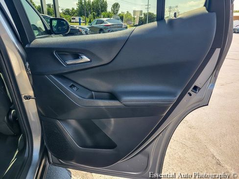 Certified 2025 Chevrolet Equinox LT FWD image 23