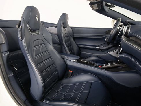 Certified 2020 Ferrari Portofino RWD image 32
