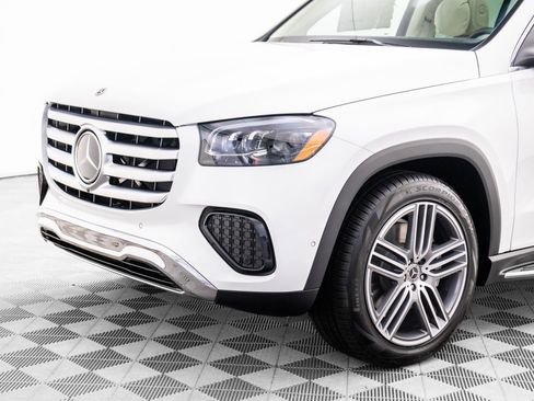 New 2026 Mercedes-Benz GLS 450 4MATIC image 37