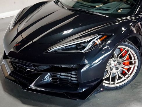 Used 2024 Chevrolet Corvette Z06 w/ Z07 Performance Package RWD image 92