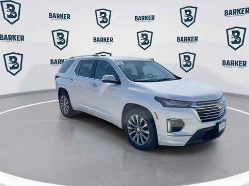 Used 2022 Chevrolet Traverse Premier AWD/4WD image 2