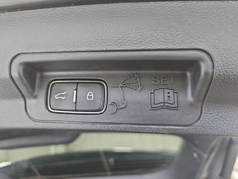 Certified 2020 Ford Explorer XLT w/ Equipment Group 202A AWD/4WD image 13
