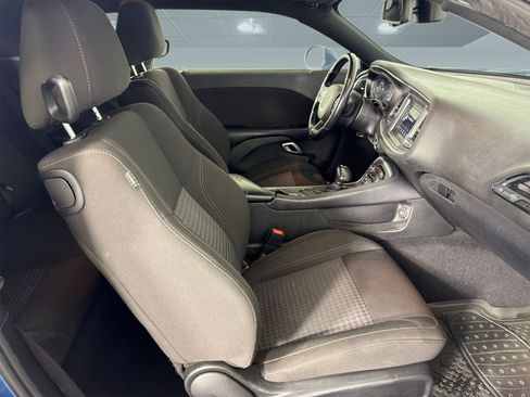 Used 2020 Dodge Challenger SXT w/ Blacktop Package image 20