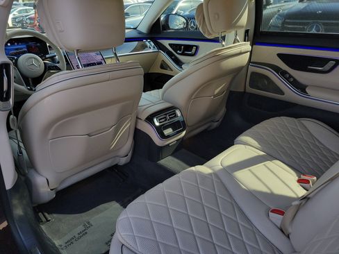 Certified 2022 Mercedes-Benz S 580 4MATIC Sedan image 15