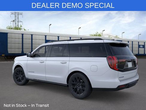 New 2026 Ford Expedition Max Platinum w/ Stealth Appearance Package AWD/4WD image 4