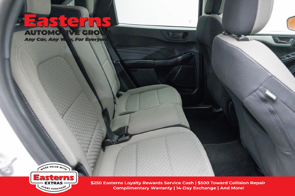Used 2022 Ford Escape SE FWD image 24