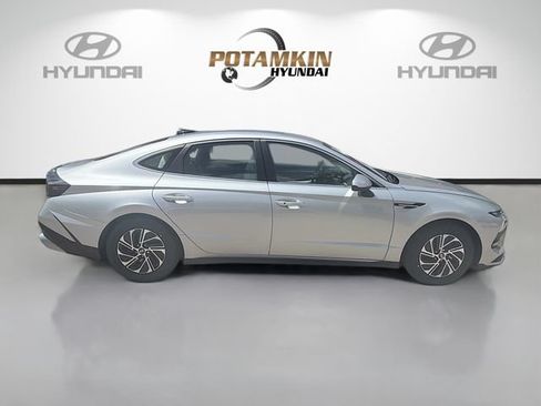 New 2026 Hyundai Sonata Blue FWD image 4