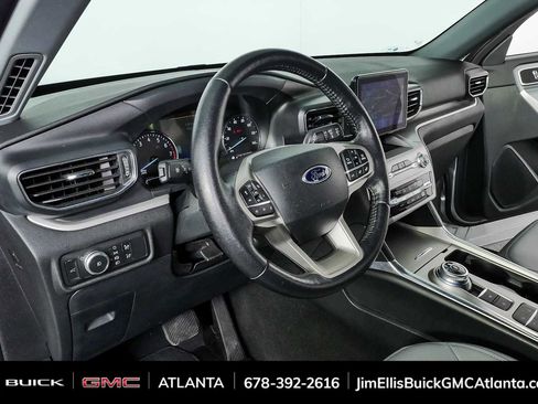 Used 2021 Ford Explorer XLT w/ Equipment Group 202A RWD image 4