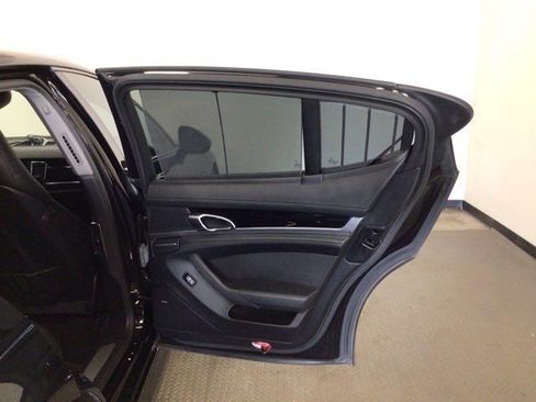 Used 2012 Porsche Panamera S image 10