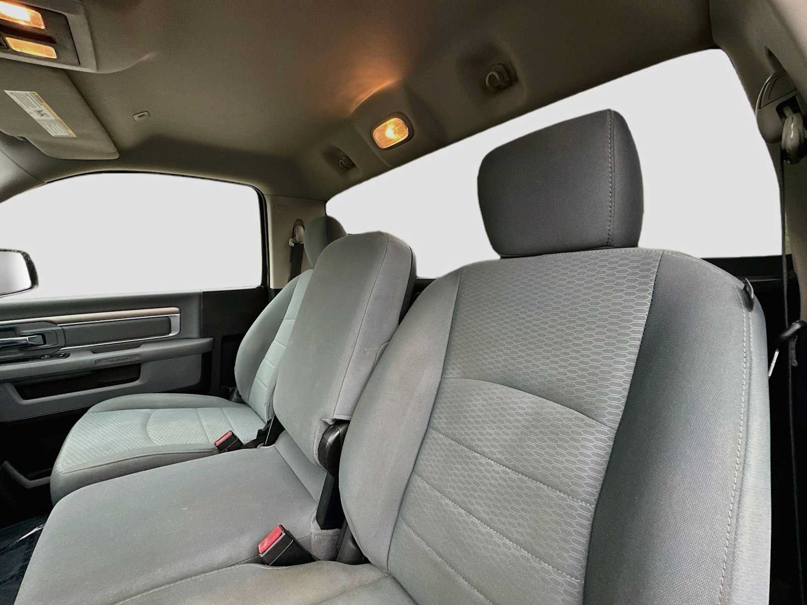 Used 2018 RAM 1500 Express w/ Black Ram 1500 Express Group RWD image 19