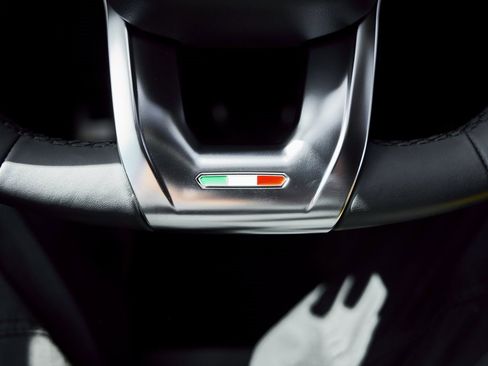 Used 2021 Lamborghini Urus Pearl Capsule image 62