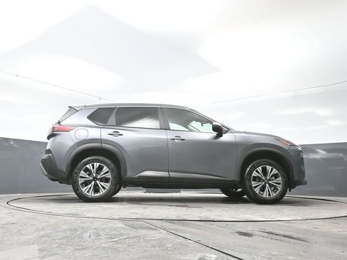 Used 2023 Nissan Rogue SV image 49