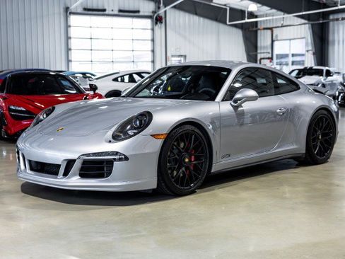 Used 2016 Porsche 911 Carrera GTS RWD image 2