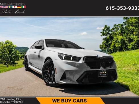 Used 2025 BMW M5 w/ Carbon Package AWD/4WD image 1