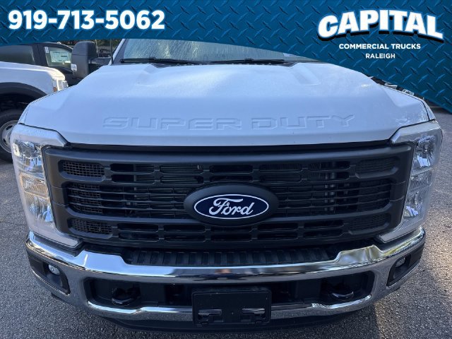 New 2027 Ford F250 XL w/ XL Chrome Package RWD image 12