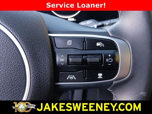 Used 2025 Kia Sportage SX AWD/4WD image 17