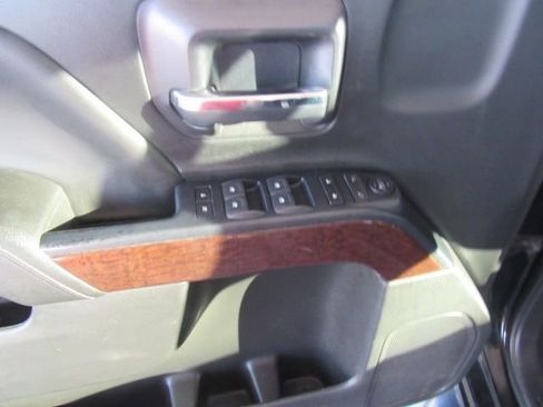 Used 2018 GMC Sierra 1500 SLE image 37