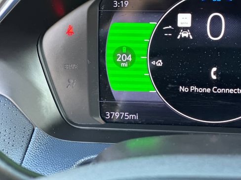 Used 2022 Chevrolet Bolt EUV Premier w/ Sun & Sound Package image 26