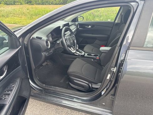 Used 2019 Kia Forte S FWD image 5