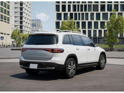 Certified 2024 Mercedes-Benz EQB 250+ image 32