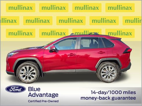 Used 2025 Toyota RAV4 XLE Premium w/ Weather Package AWD/4WD image 12