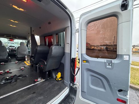 Used 2017 Ford Transit 350 XL image 33