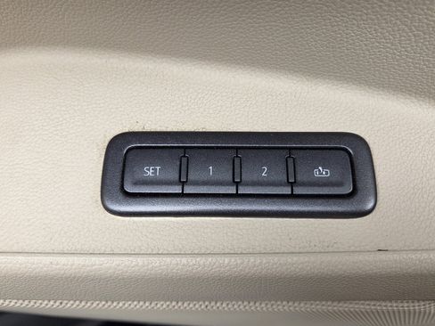 Used 2020 GMC Yukon XL Denali image 31