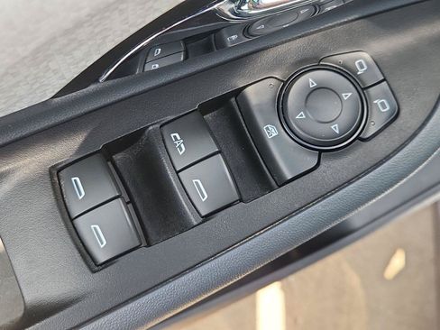 Used 2017 Chevrolet Bolt Premier w/ Driver Confidence II Package FWD image 21