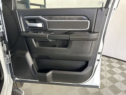 Used 2024 RAM 2500 Big Horn image 31