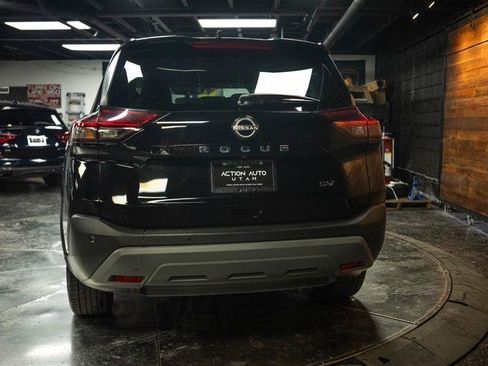 Used 2023 Nissan Rogue SV FWD image 6