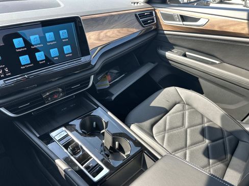 New 2026 Volkswagen Atlas SE image 33