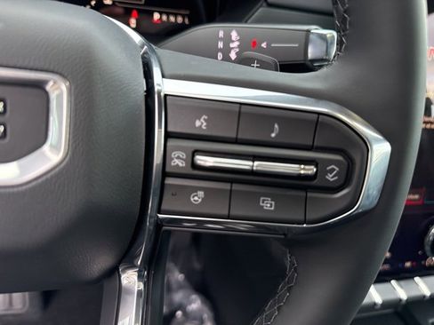 New 2026 GMC Acadia Elevation image 18