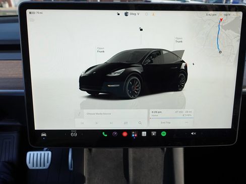 Used 2022 Tesla Model Y Performance AWD/4WD image 39