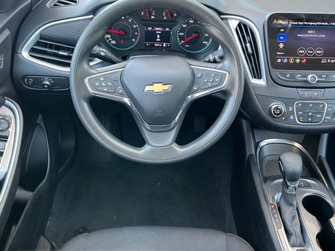 Used 2024 Chevrolet Malibu LT FWD image 5