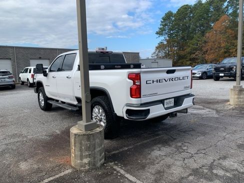 Used 2023 Chevrolet Silverado 2500 High Country w/ Z71 Off-Road Package image 2