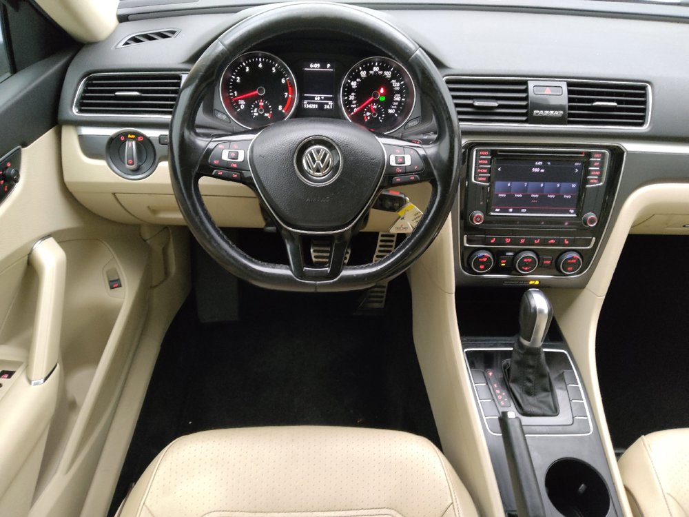 Used 2018 Volkswagen Passat 2.0T S FWD image 22