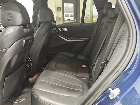 Used 2021 BMW X5 xDrive40i w/ Premium Package image 16