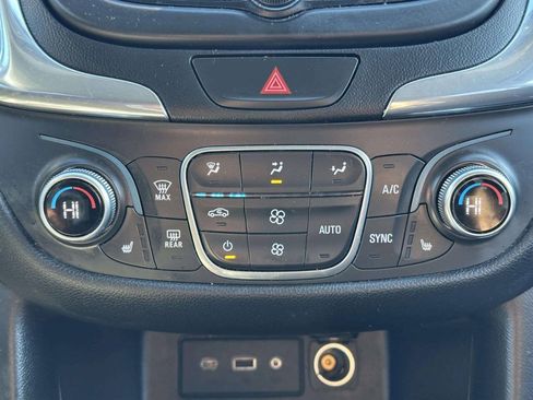Used 2019 Chevrolet Equinox LT AWD/4WD image 35