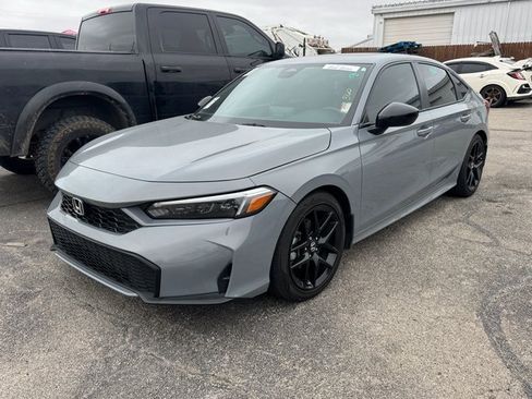Used 2025 Honda Civic Sport Touring image 3