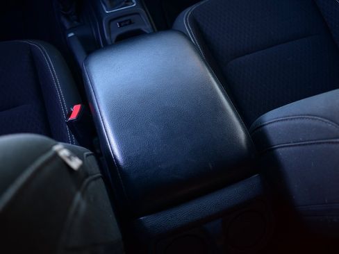 Used 2021 Jeep Wrangler Sport S image 28